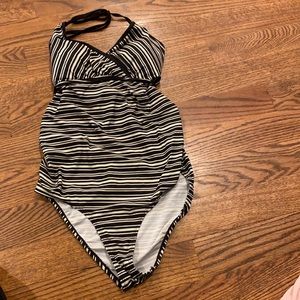 One piece maternity swimsuit